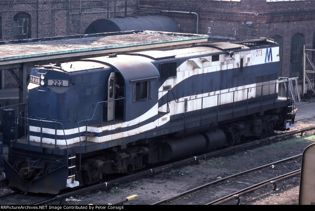 LIRR 223